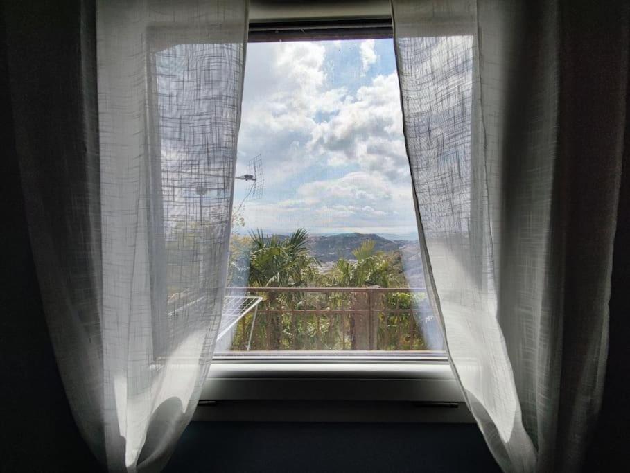 Detached House With Garden And Sea View Guest House ซานเรโม ภายนอก รูปภาพ