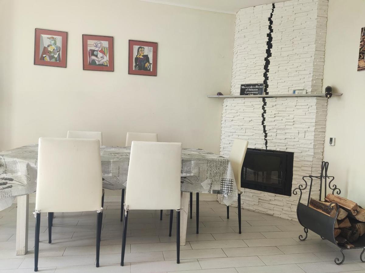 Detached House With Garden And Sea View Guest House ซานเรโม ภายนอก รูปภาพ